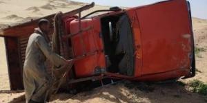 بالأسماء.. إصابة 13 شخصا إثر انقلاب سيارة عمالة زراعية بصحراوي البحيرة - ايجي سبورت