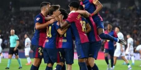 تشكيل برشلونة ضد أتلتيكو بالدوري الإسباني.. لامين بجوار ليفاندوفسكي - ايجي سبورت