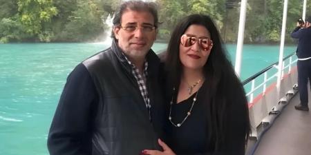 زوجة خالد يوسف تنفي واقعة فيديوهات الساحل وتتهم فنانة سبعينية - ايجي سبورت