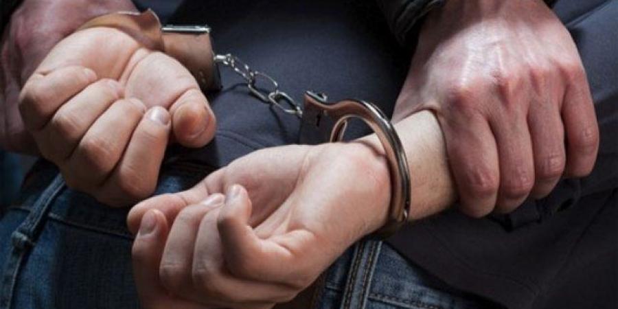 القبض على المتهمين باحتجاز شخصين داخل شقة بـ بولاق الدكرور - ايجي سبورت