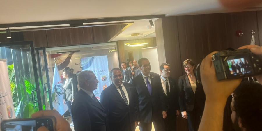 أعضاء الأحزاب الوطنية يصلون إلى مقر حزب الجبهة للمشاركة في اللقاء الاستشاري الثالث - ايجي سبورت