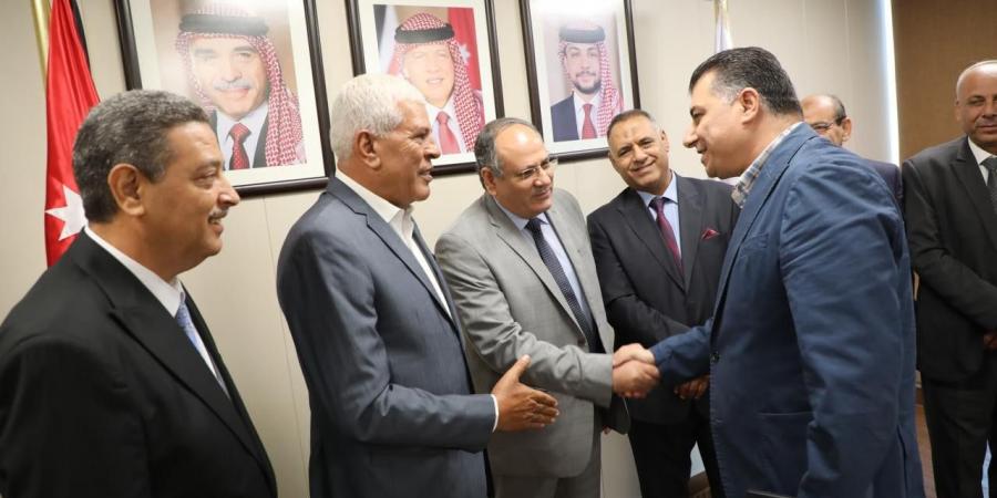 وزير الزراعة الأردني يناقش فرص التعاون مع مدير مركز الأبحاث الزراعية - ايجي سبورت