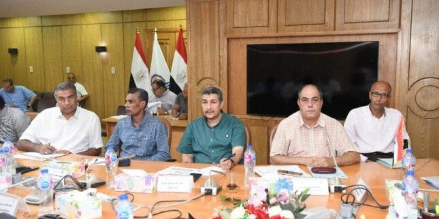 محافظ قنا: تقييم يومي لأداء الوحدات المحلية في ملفات التقنين والتصالح والمتغيرات المكانية - ايجي سبورت