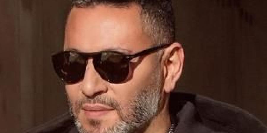 زياد برجي ينهار في عزاء شقيقه .. ونجوم الفن يواسونه - ايجي سبورت