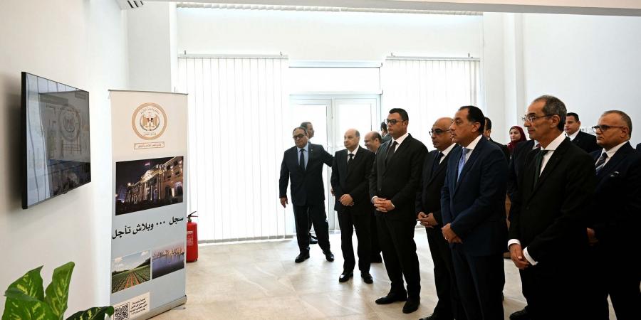 رئيس الوزراء يفتتح مجمع الشهر العقارى والتوثيق بالعلمين الجديدة - ايجي سبورت