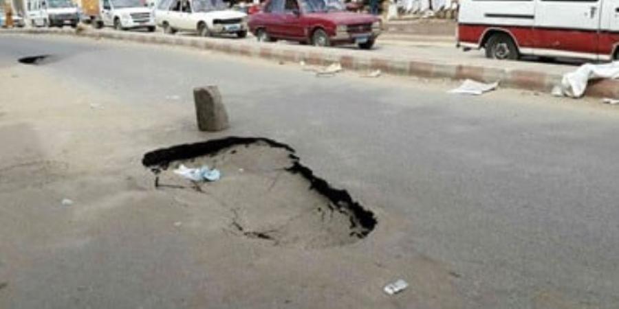 مياه القاهرة تواصل إصلاح خط رئيسي تسبب فى هبوط أرضى بمحور الاوتوستراد - ايجي سبورت