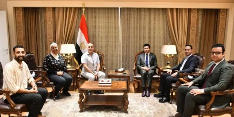 وزير الشباب يلتقي الممثل لصندوق الأمم المتحدة للسكان في مصر - ايجي سبورت