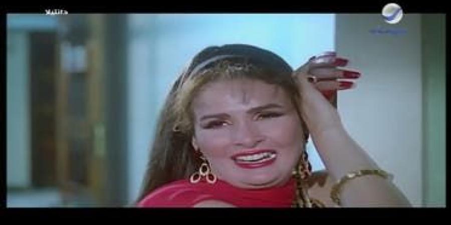 نجلاء فتحي انسحبت منه ولم يجسد أحمد زكي دور البطل.. كواليس فيلم "دانتيلا" - ايجي سبورت