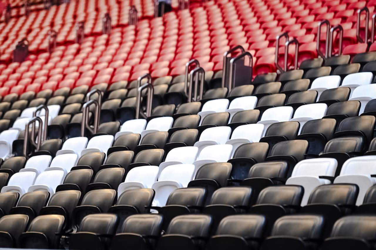 جانب من المدرجات جانب من المدرجات