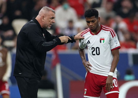 مدرب الإمارات مدرب الإمارات