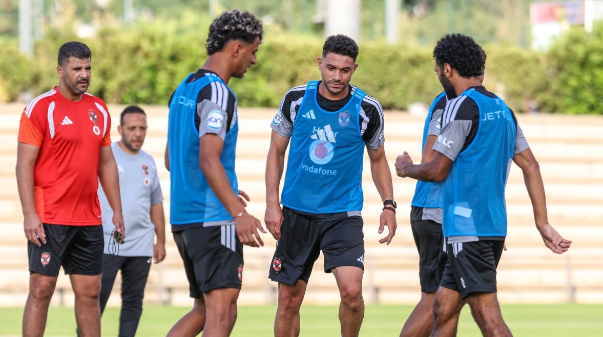 النادي الأهلي يستعد بكامل جاهزيته لمواجهة برشلونة.. تفاصيل موعد العودة إلى القاهرة و10 أيام من التحضيرات المكثفة