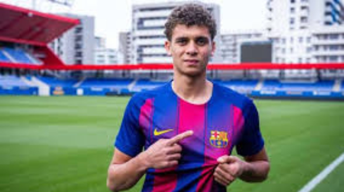 برشلونة يقترب بقوة من ضم نجم الكالتشيو بعد توصلّه لاتفاق شخصي مع اللاعب استعدادًا لاستبدال حمزة عبدالكريم