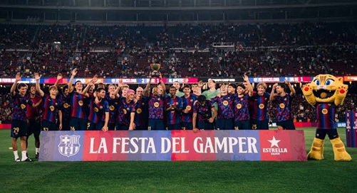 برشلونة يكتب فصلاً جديدًا من المجد بفوزه بكأس جوان غامبر في مباراة عصيبة أمام غريمه التاريخي وسط حضور جماهيري قياسي
