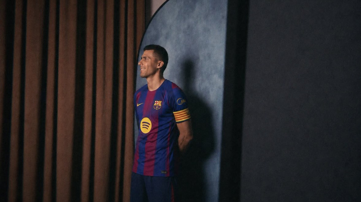 رودري يكشف عن انضمامه إلى برشلونة وطموحه بالفوز بدوري أبطال أوروبا لهذا الموسم