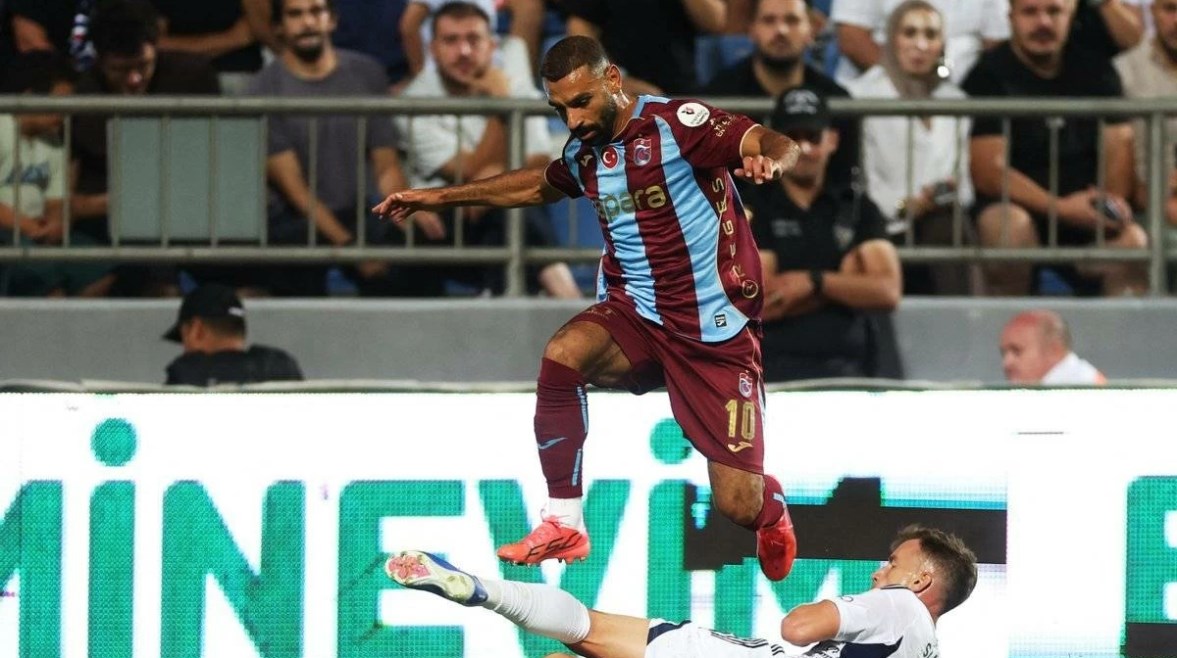 نجم ريال مدريد السابق يثني على محمد صلاح ويتوقع أن يمنحه الجمهور التركي أجواءً مميزة تشبه أجواء ليفربول