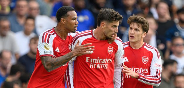 أبرز القنوات الناقلة لمباراة نابولي وآرسنال في دوري أبطال أوروبا 2026-2027 وكيفية مشاهدتها عبر الإنترنت