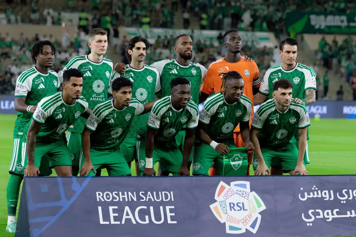 أهلي جدة يُحلق في سماء الرياض بفوز كاسح بخمسة أهداف في الدوري السعودي