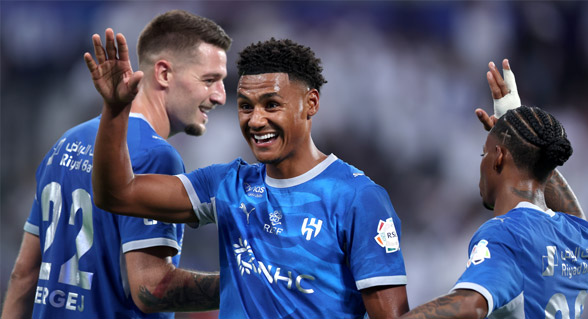 الهلال يحقق فوزًا تاريخيًا على الأهلي بثلاثية نظيفة ويعتلي صدارة الدوري السعودي برصيد 12 نقطة