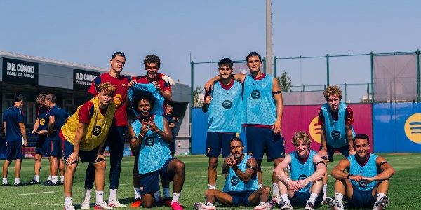 برشلونة يواجه اختبار «ميستايا» بقيادة فليك بحثًا عن انتصاره الرابع وصدارة الليغا