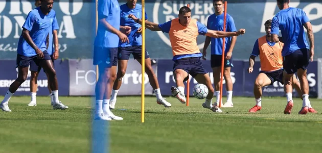 بورتو والسيتي يطمحان لنسخ مجدهما المحلي إلى منصات دوري الأبطال